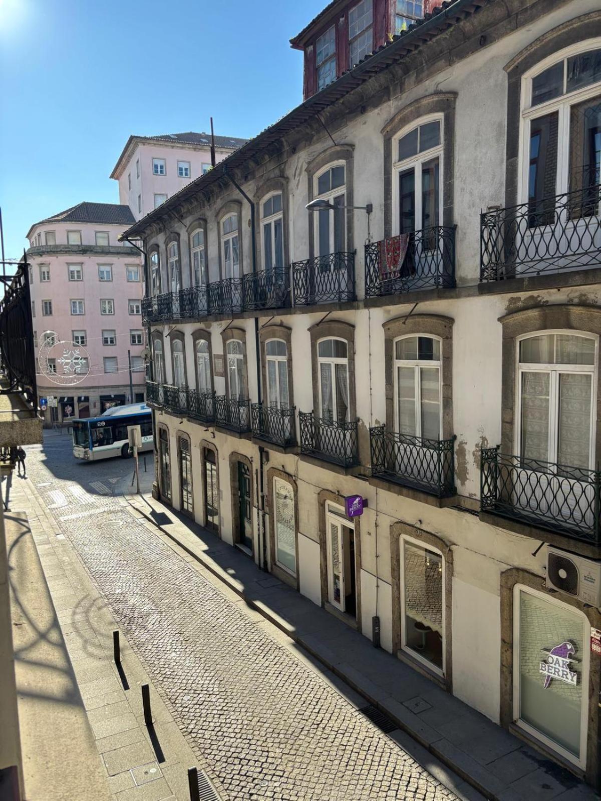 Almada 234 Apartamento *